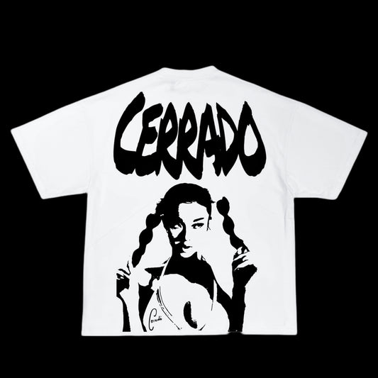 CERRADO bikini girl oversized white box T-shirt